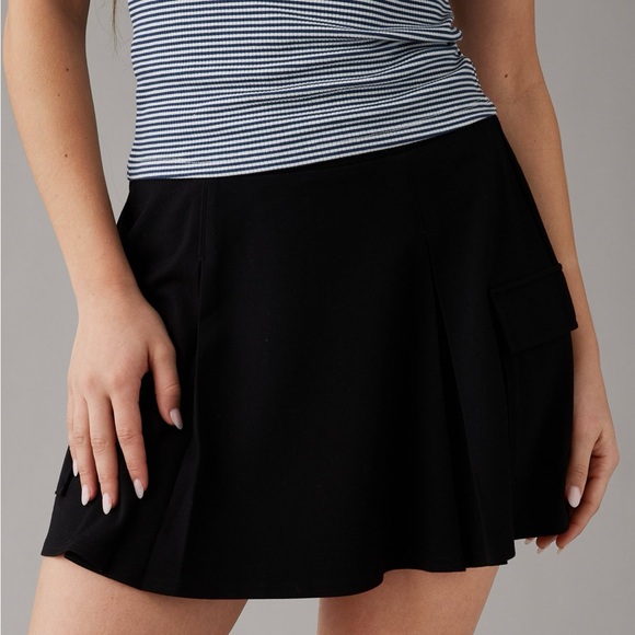AE Cargo Skort w/ pockets! - Picture 1 of 2